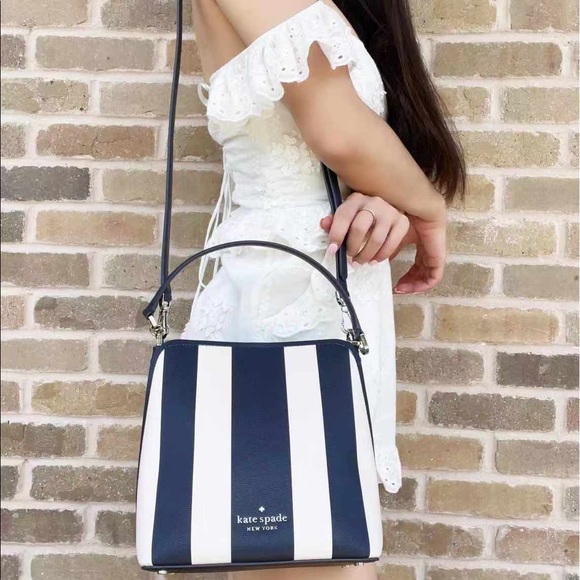 kate spade Handbags - Kate Spade Bucket Tote & Crossbody